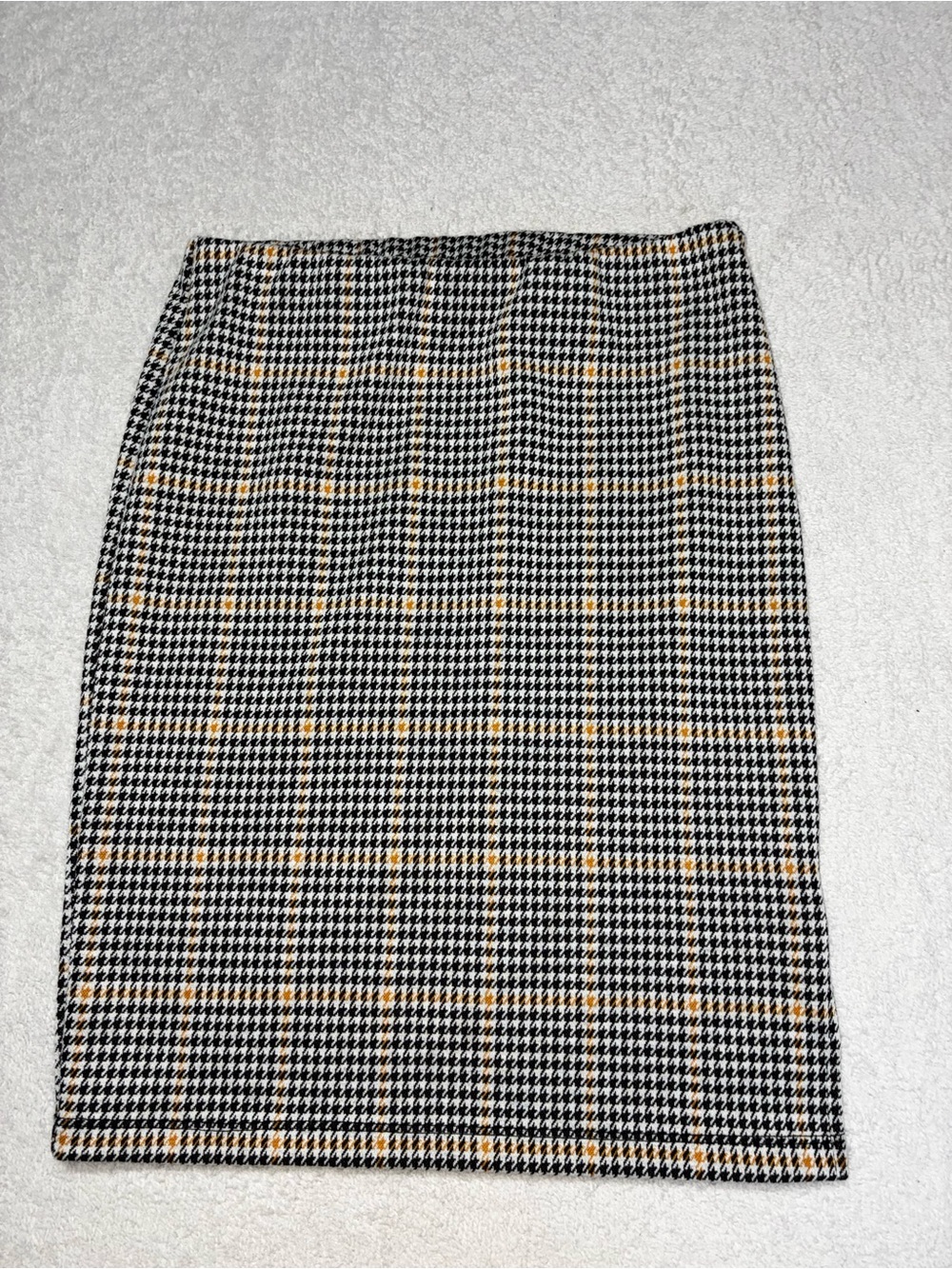 SO Black and White Houndstooth Pencil Skirt with Tan Windowpane